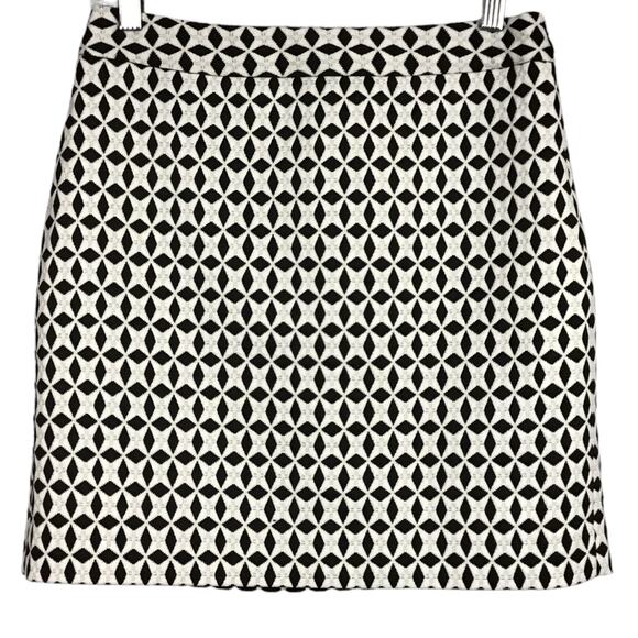 Banana Republic Mini Skirt Black White Diamond Print Stretch Geometric Sz 2 NWT - Picture 3 of 9